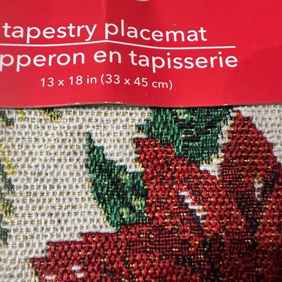 NWT-- 4 Tapestry Christmas Poinsettia Placemats - Picture 4 of 4